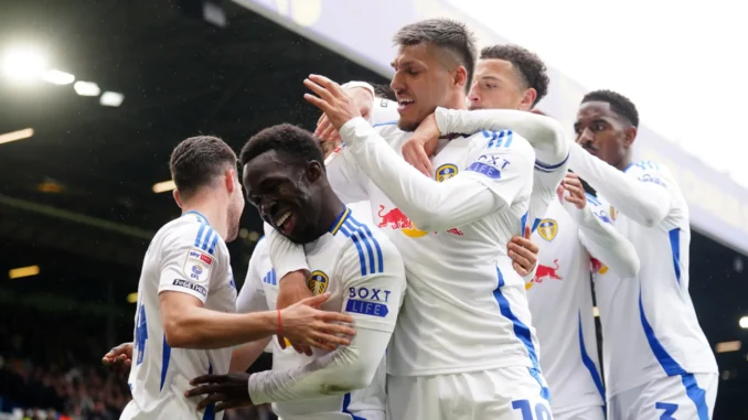 leeds-united-celebrates-250421g1200